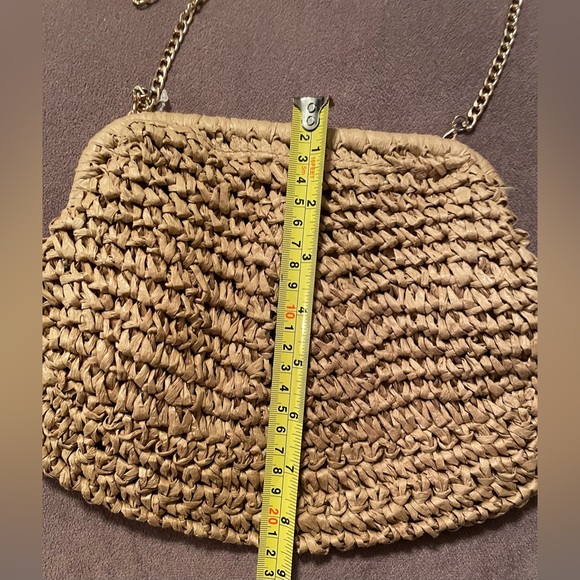 Steve Madden Woven Tan Bag with Gold Chain
NWOT - Picture 14 of 16